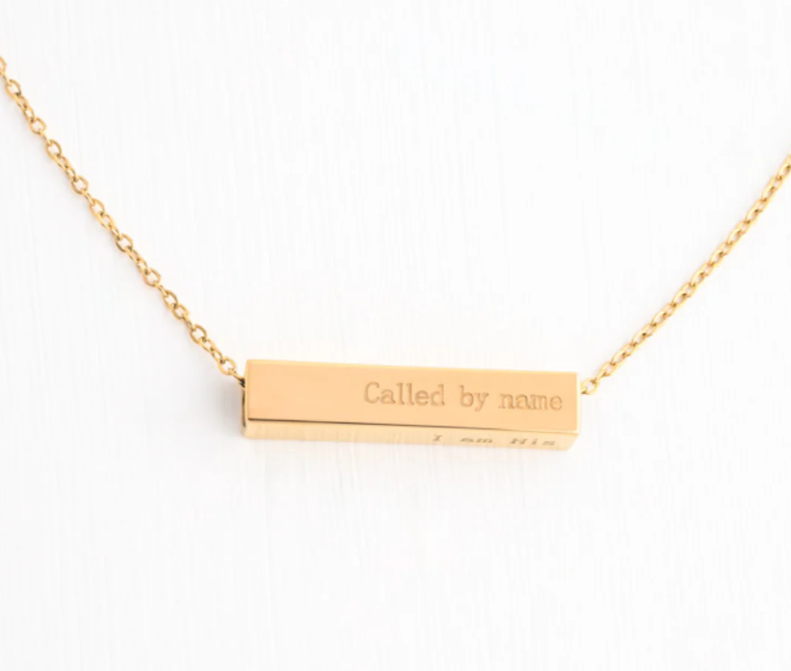 The Chosen Four-Sided Necklace Gold